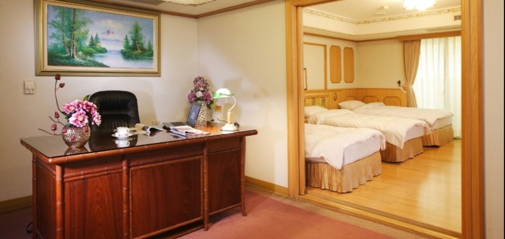 Kingdom Hotel Hsinchu City Exterior photo
